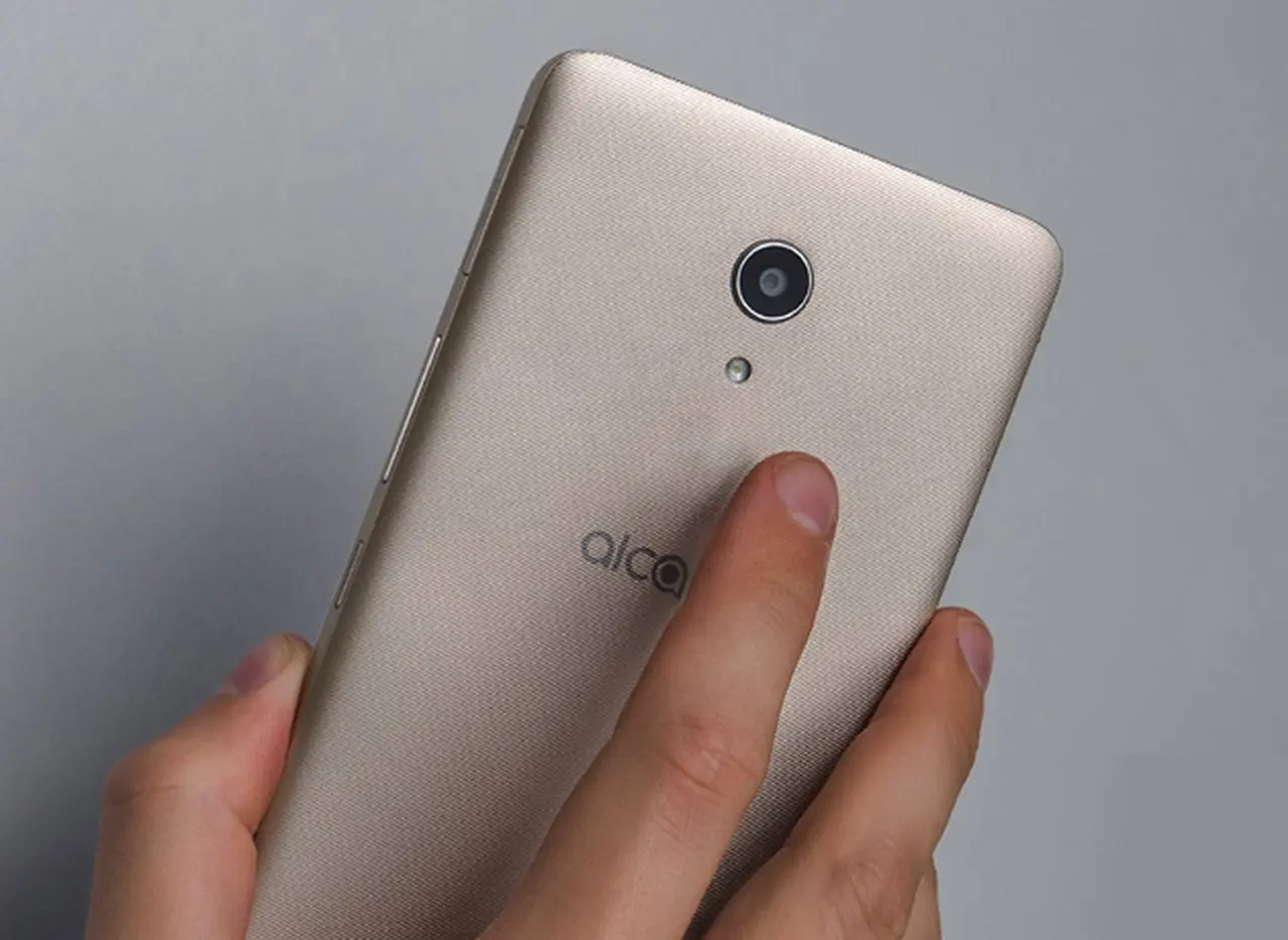 Alcatel presenta su phablet A3 XL en la Argentina