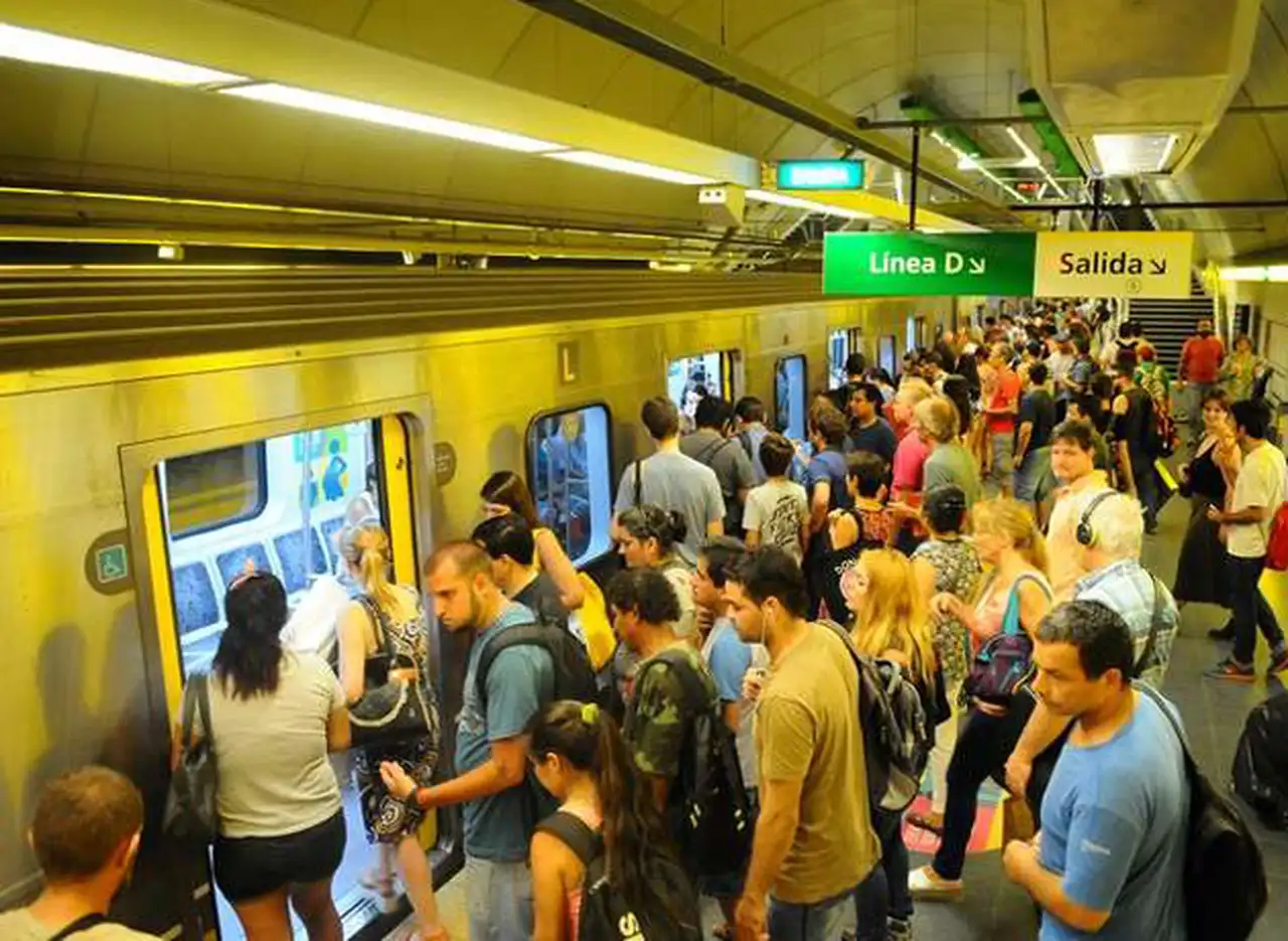 La justicia porteña suspende el aumento en el subte