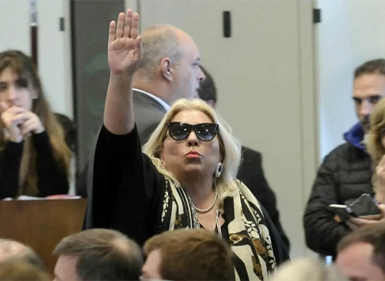 Canje de pasajes y "efecto Lilita": tres legisladores ya renunciaron al beneficio