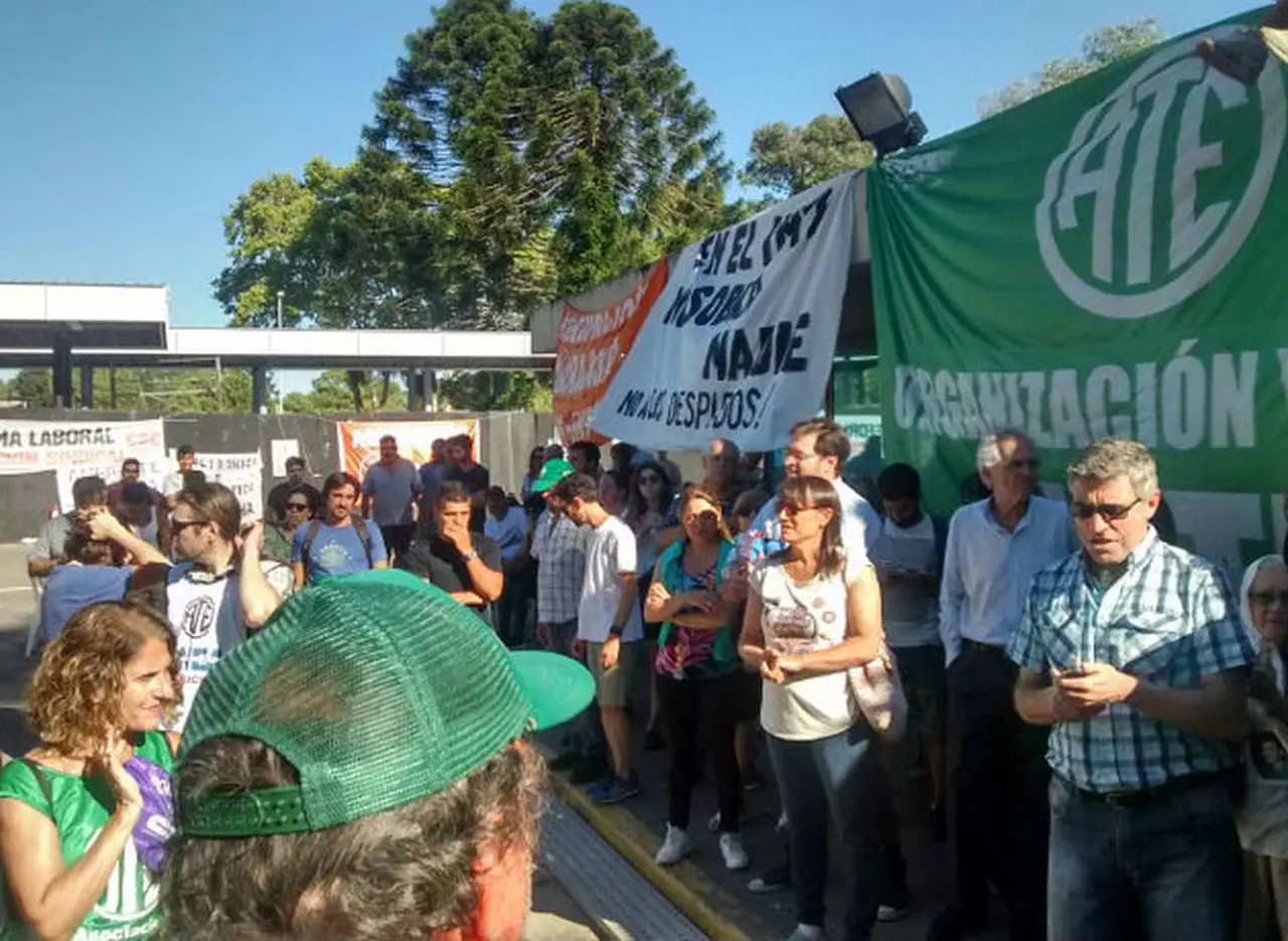 Contratos irregulares en el INTI: empresa de limpieza ganó obra para renovar sistema eléctrico