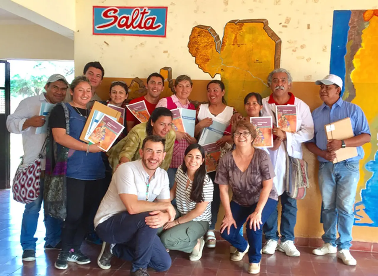 Banco Macro y la "Asociación Civil Saberes" ofrecen capacitación en salud y educación