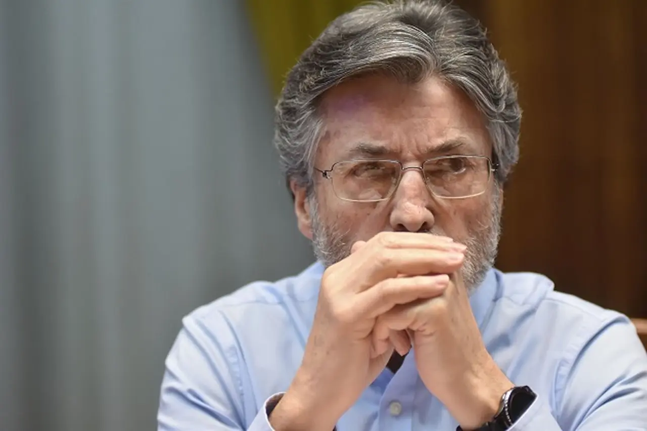 A espera de la derogación, vence el plazo para informar compras y ventas