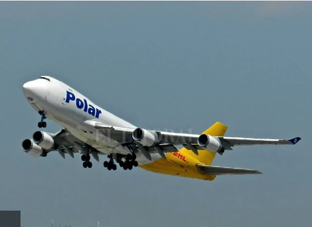Dietrich autorizó a volar en el paí­s a la estadounidense Polar Lí­neas Aéreas