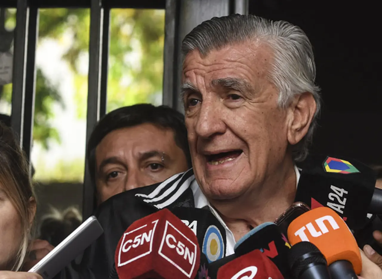 Tensión en el PJ: Gioja rechaza la intervención y acusa a Macri de "dividir"