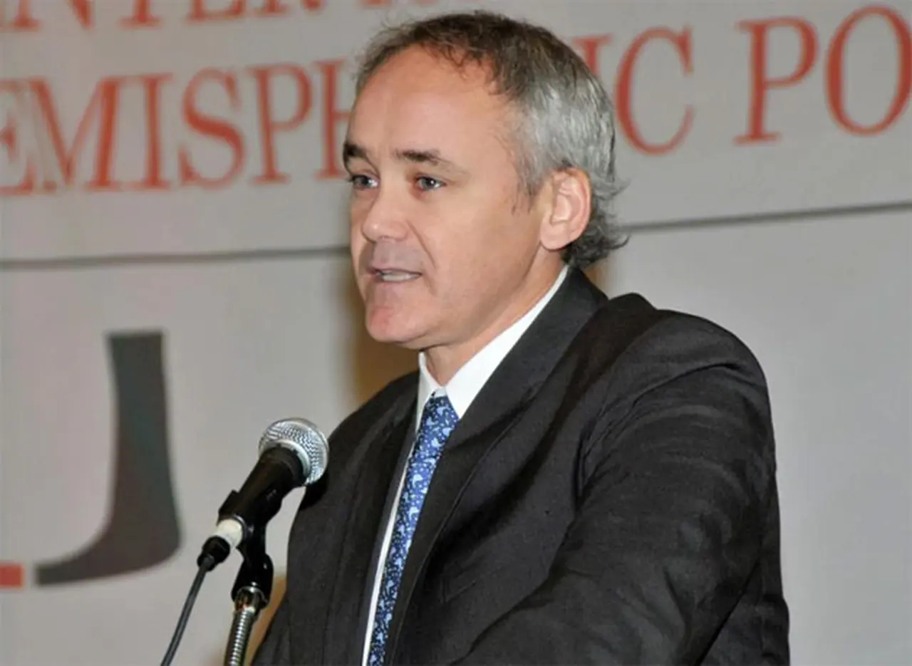 Efecto Dujovne: renunció el principal asesor económico de Quintana