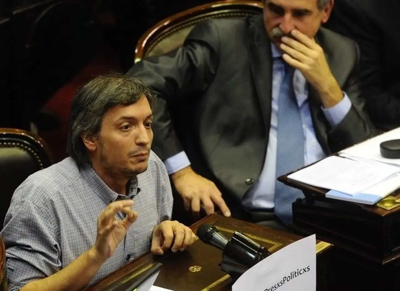 Emocionado y al borde de las lágrimas, Máximo Kirchner defendió el proyecto con anécdotas personales