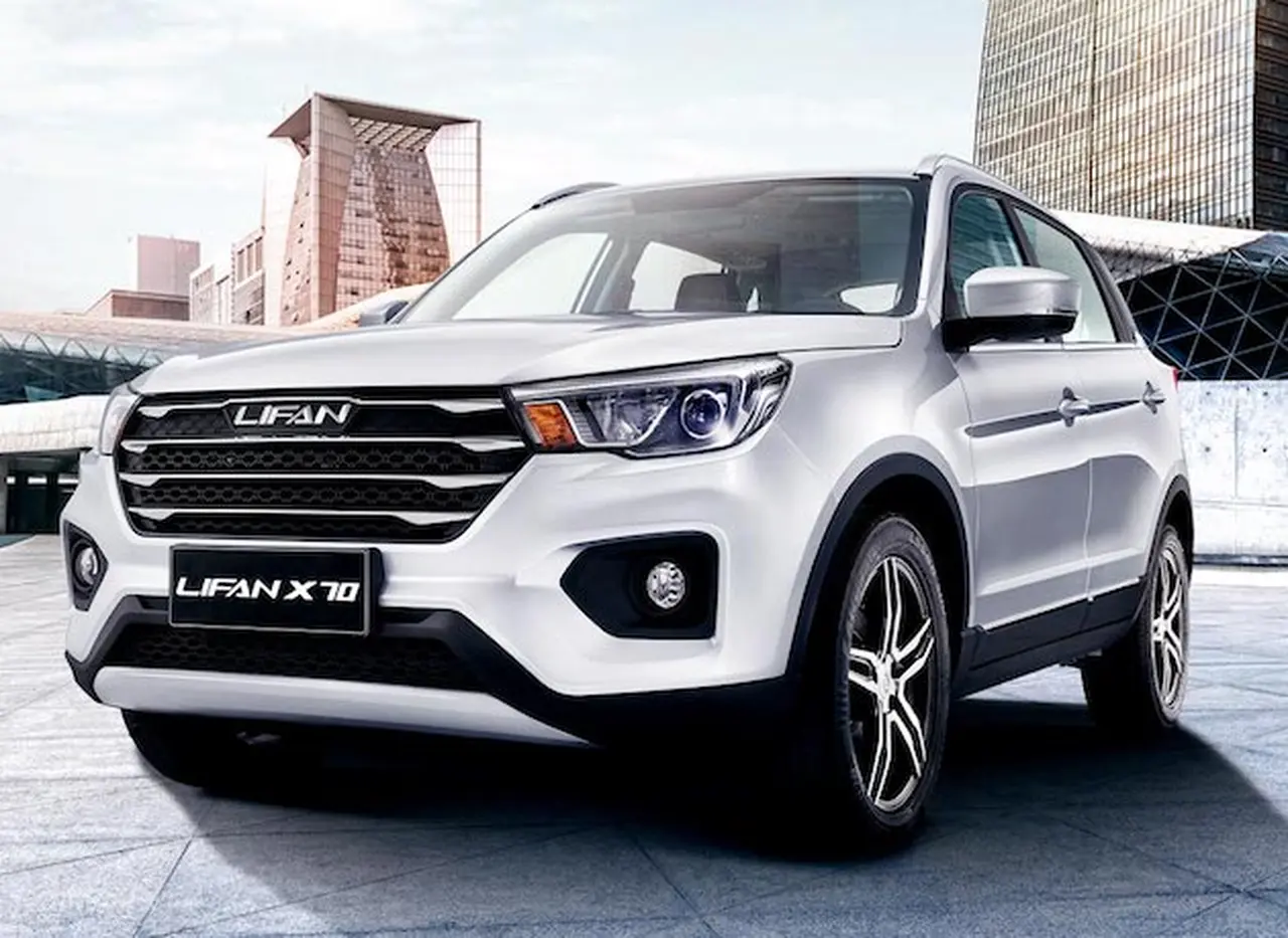 El segmento de los SUV chinos sigue creciendo: ahora es el turno del nuevo Lifan X70