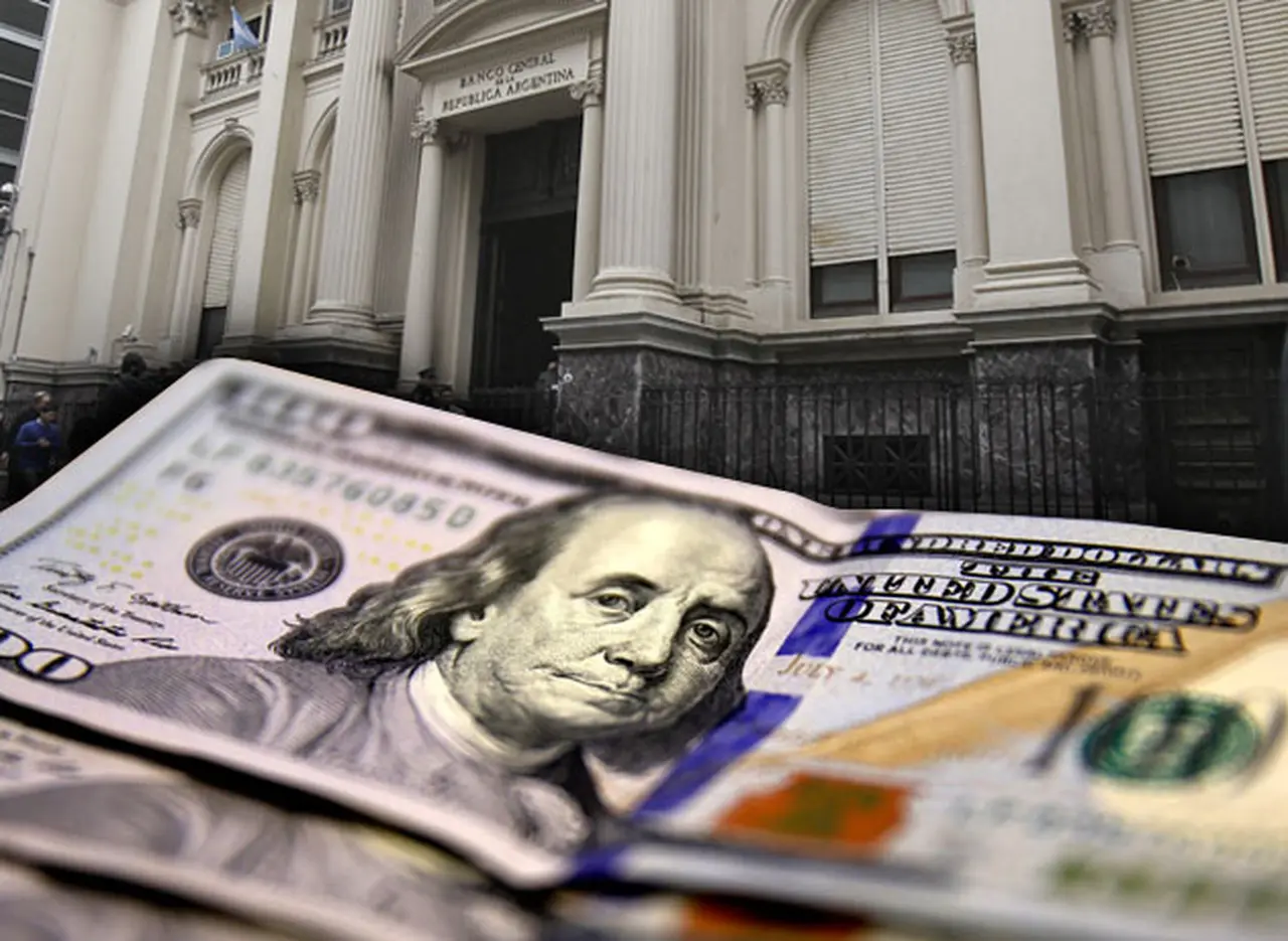 Respiro para el Gobierno: tras suba de encajes y emisión de Letes, cayó presión sobre el dólar, que cerró a $29,04
