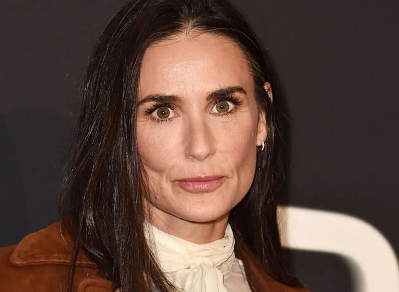 Le reventaron la tarjeta: estafan a Demi Moore por u$s169.000