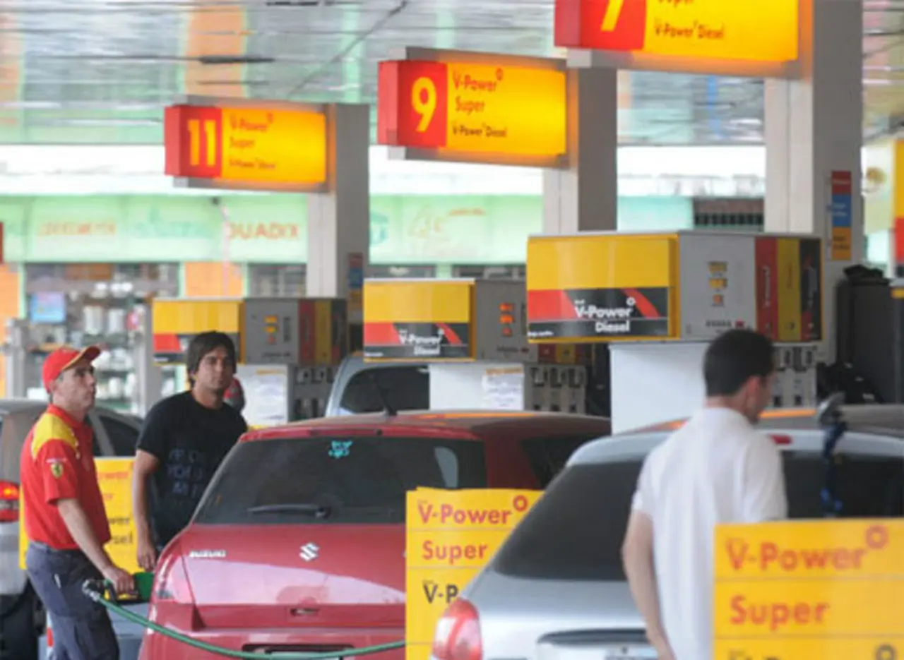 "La devaluación se trasladará a los precios de los combustibles"