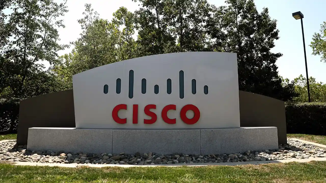 Cisco tiene sus oficinas centrales en California.