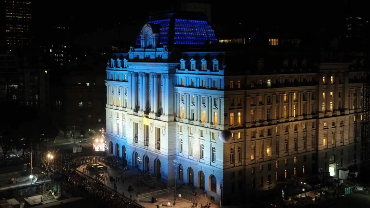 Por los cuadernos de las coimas, buscarán cambiar el nombre al Centro Cultural Kirchner