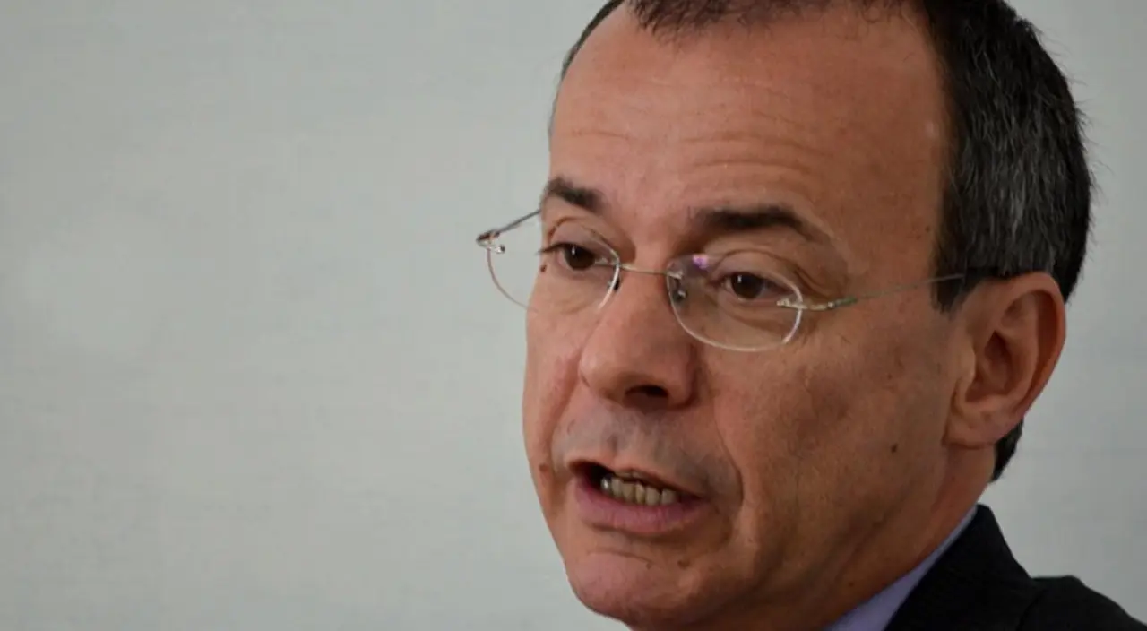 Artana criticó la estrategia para enfrentar la crisis: "Macri tiene que preocuparse menos por el dólar y más por el riesgo país”