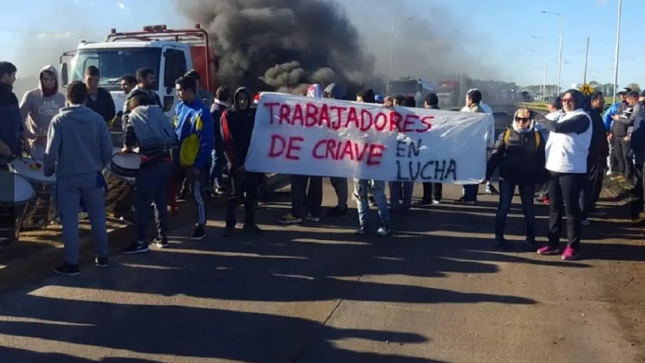 Quebró la principal industria de Roque Pérez y todo el pueblo sufre la desocupación