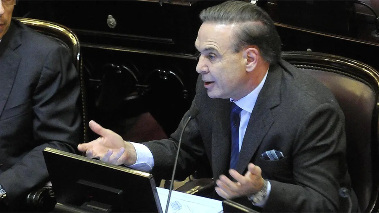 Pichetto, a Cristina Kirchner: "Quédese tranquila que seguramente usted va a poder ser candidata en 2019"
