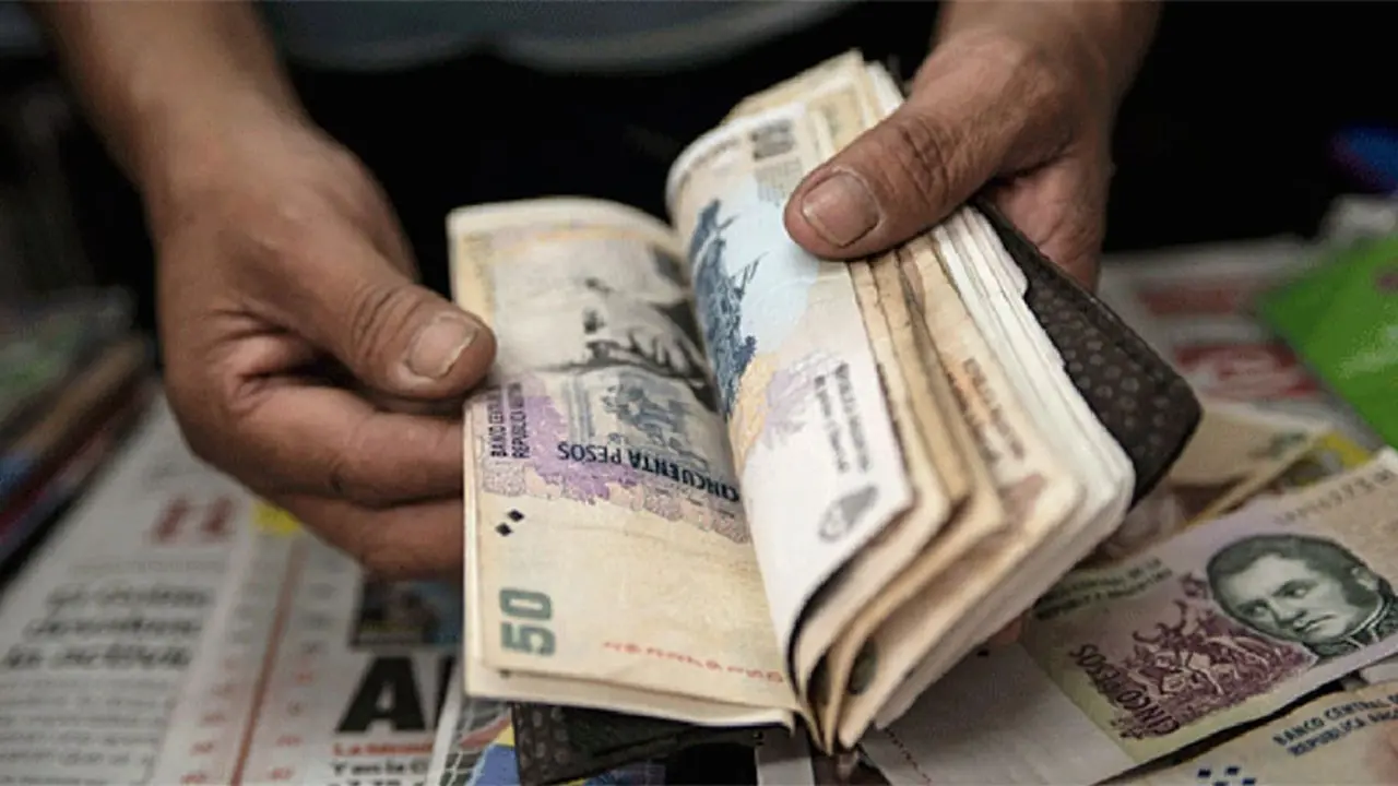 El sueldo básico en la Argentina arrancará 2022 en 33.000 pesos mensuales para febrero de ese año