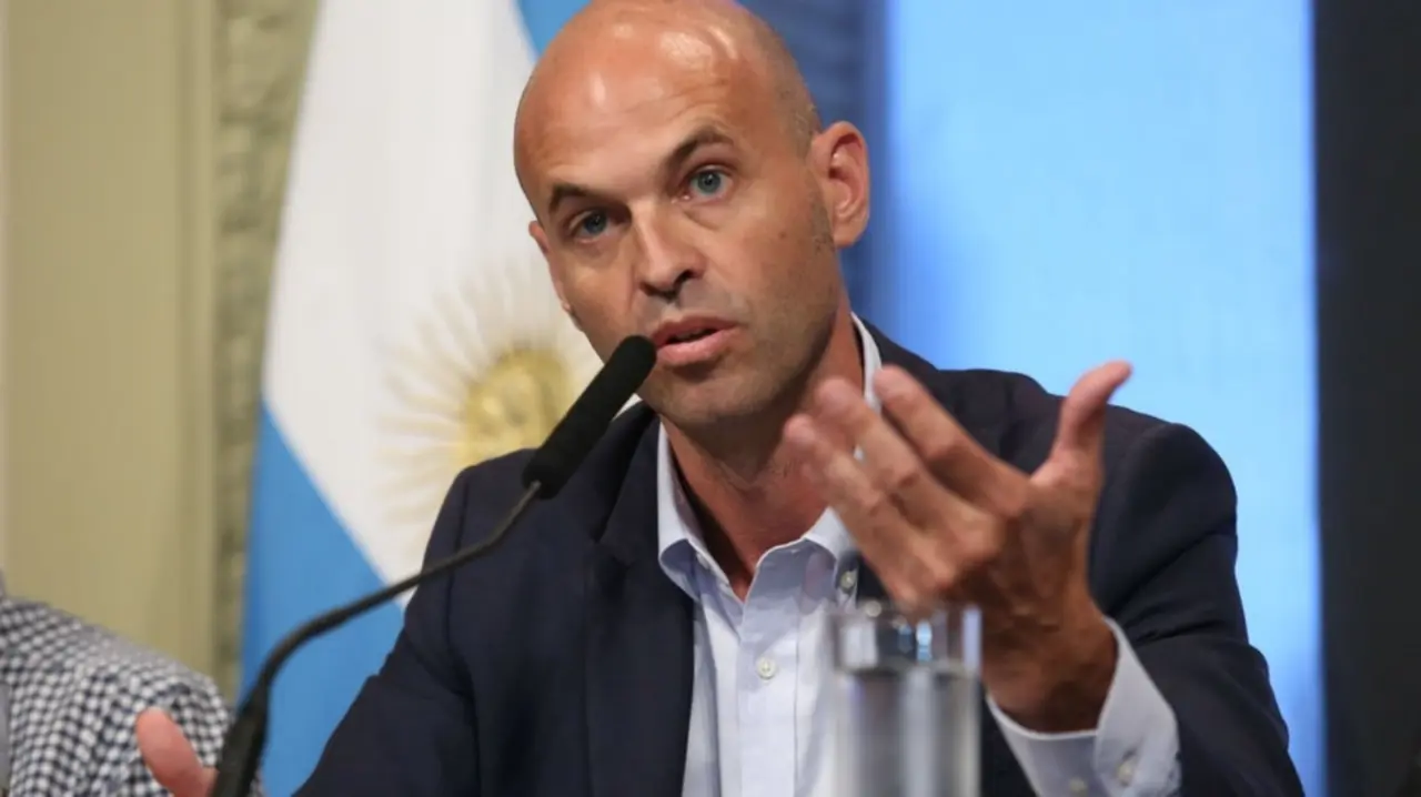 Desde Casa Rosada tuvieron que aclarar que la renuncia de Caputo "estaba planificada"