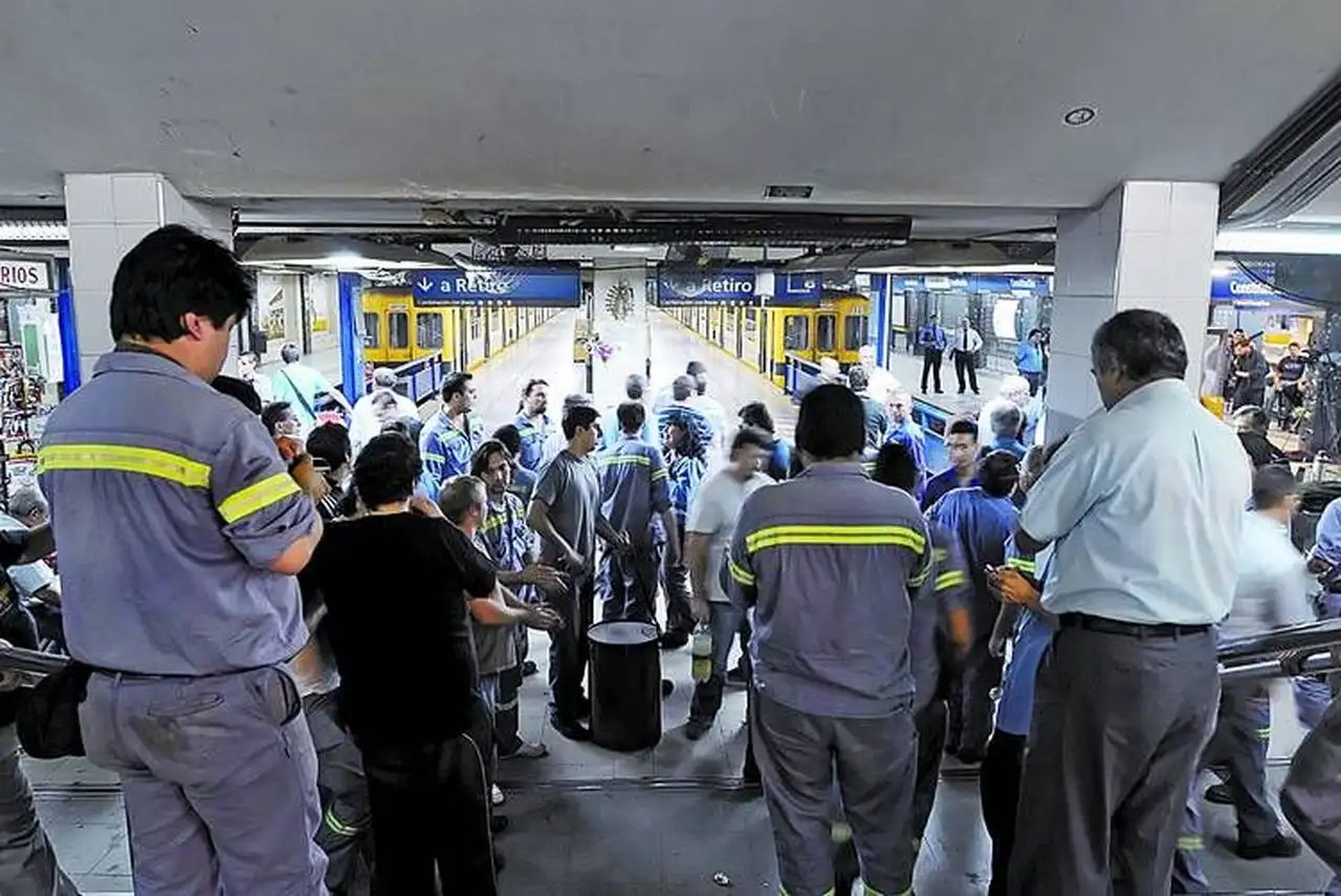Los metrodelegados se reunirán el jueves con Larreta y levantaron paro de subte