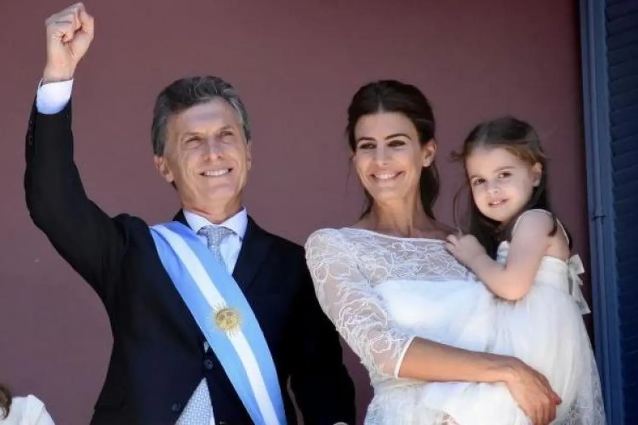 "Cómo los Macri cayeron en desgracia", la dura columna en Vanity Fair