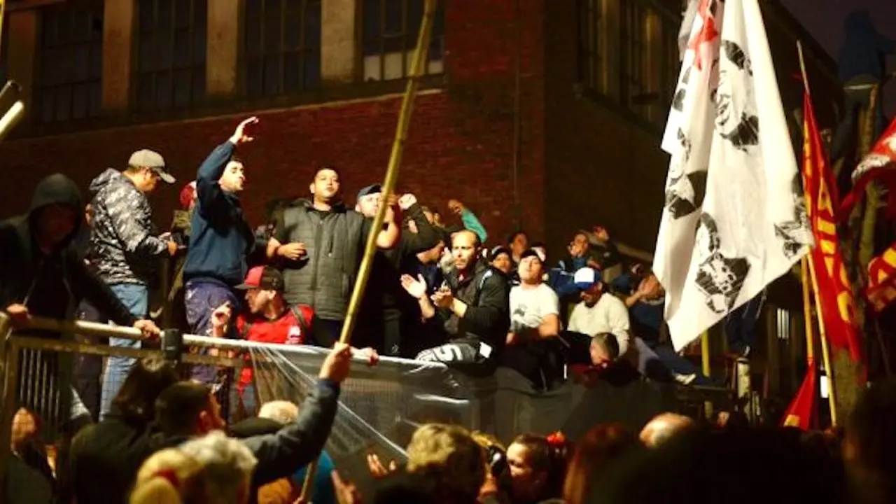 Trabajadores ocuparon el Astillero Río Santiago hasta que les garantizaron la continuidad laboral