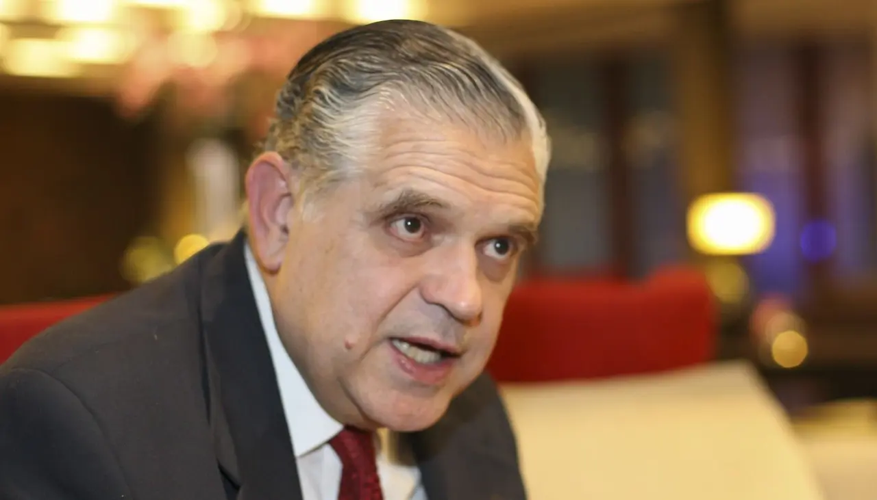 "El Gobierno financió déficit con deuda para que no se vieran tasas inviables"