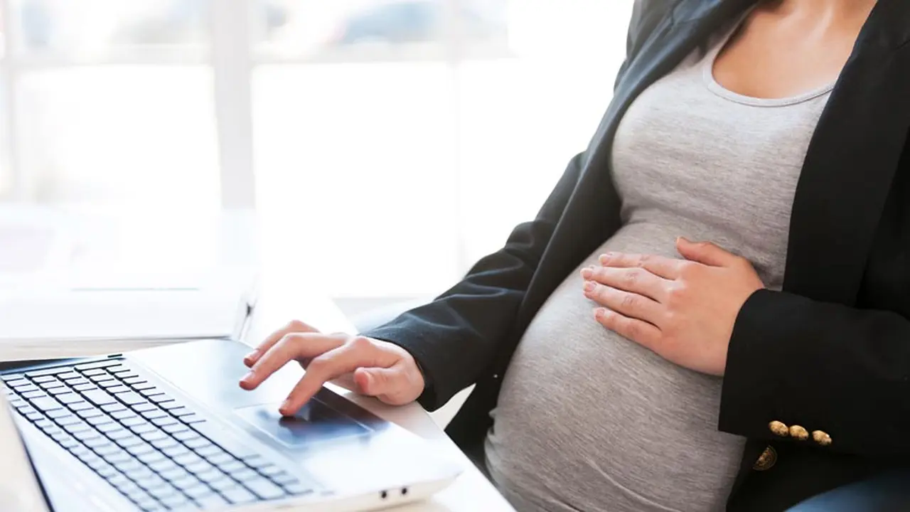 La licencia por maternidad, entre las excepciones para el cálculo del aguinaldo