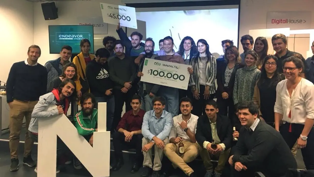 Endeavor y CCU premiaron a emprendedores argentinos de la industria de bebidas