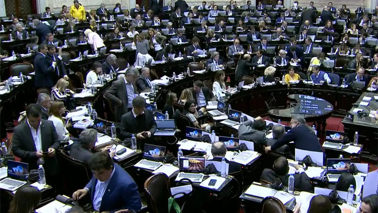 Diputados trata el proyecto anti barras bravas y la ley Micaela