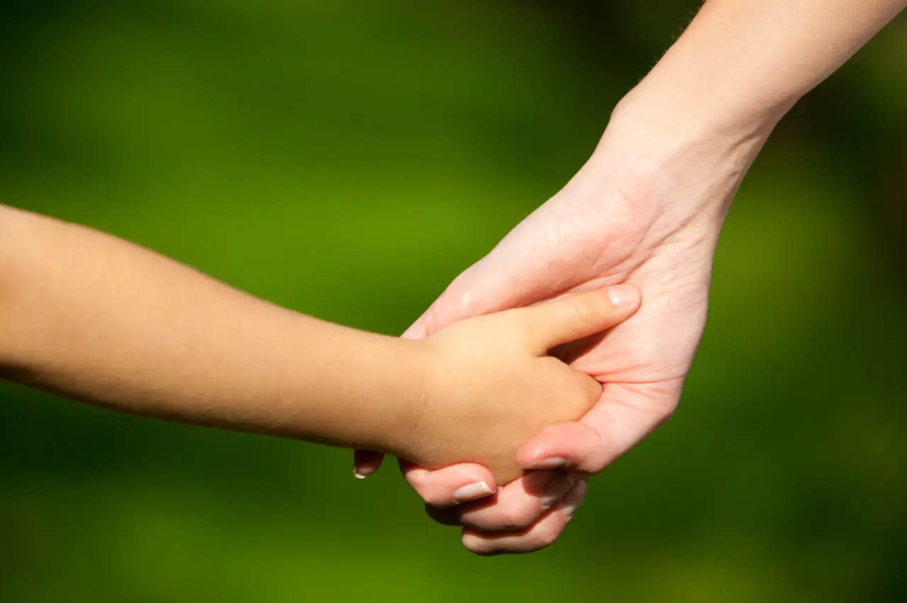 ¿Qué dice la ley de adopción en Argentina y cuáles son las exigencias que establece?