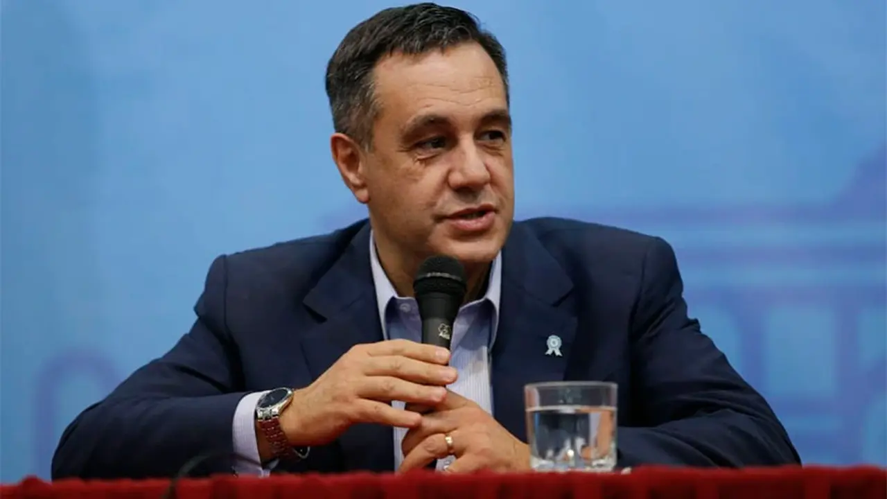El ministro Finocchiaro dijo que el Gobierno quiere "que se aplique la ley" ante protestas sociales