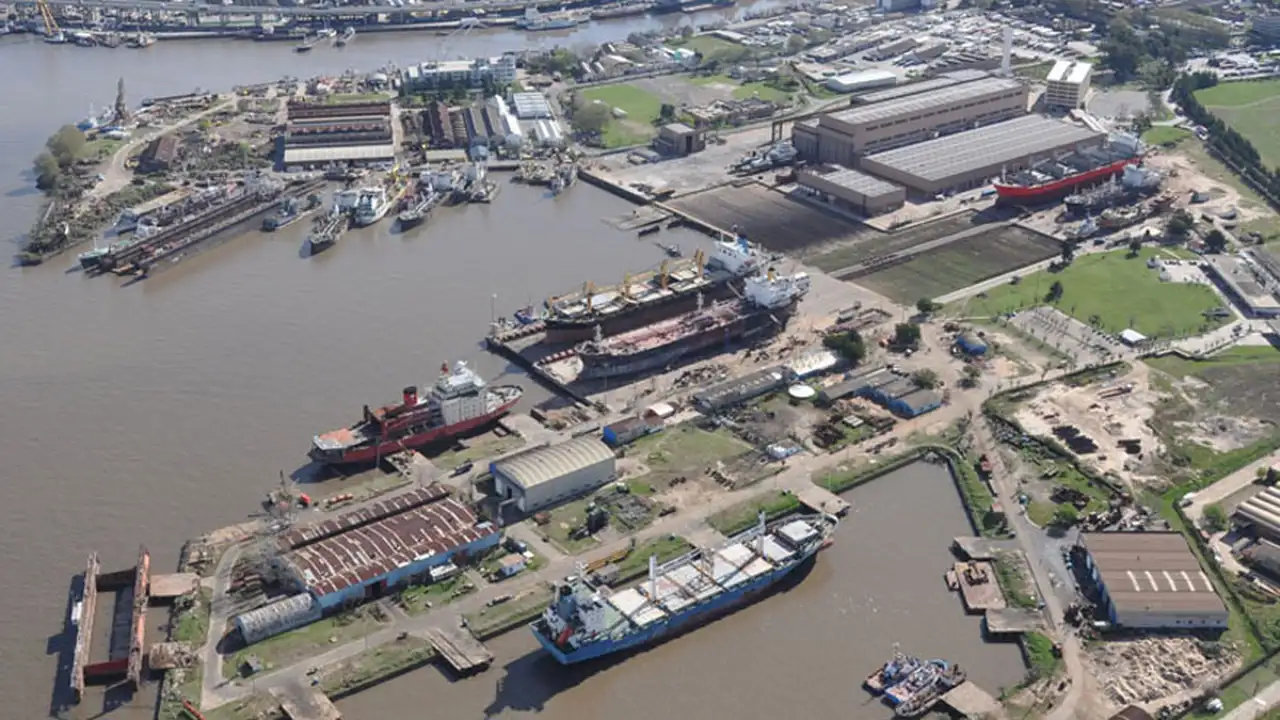 El astillero estatal Tandanor acumula 11 meses de deuda y golpea de lleno a las pymes navales