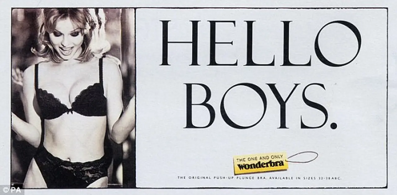 La icónica publicidad del Wonderbra vuelve a generar controversias