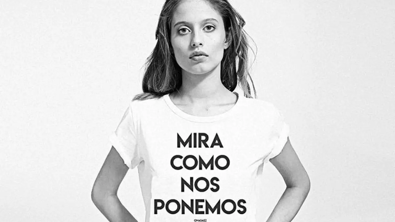 ¿Oportunismo?: la remera de Ona Saez con la frase "Mirá cómo nos ponemos" causa polémica