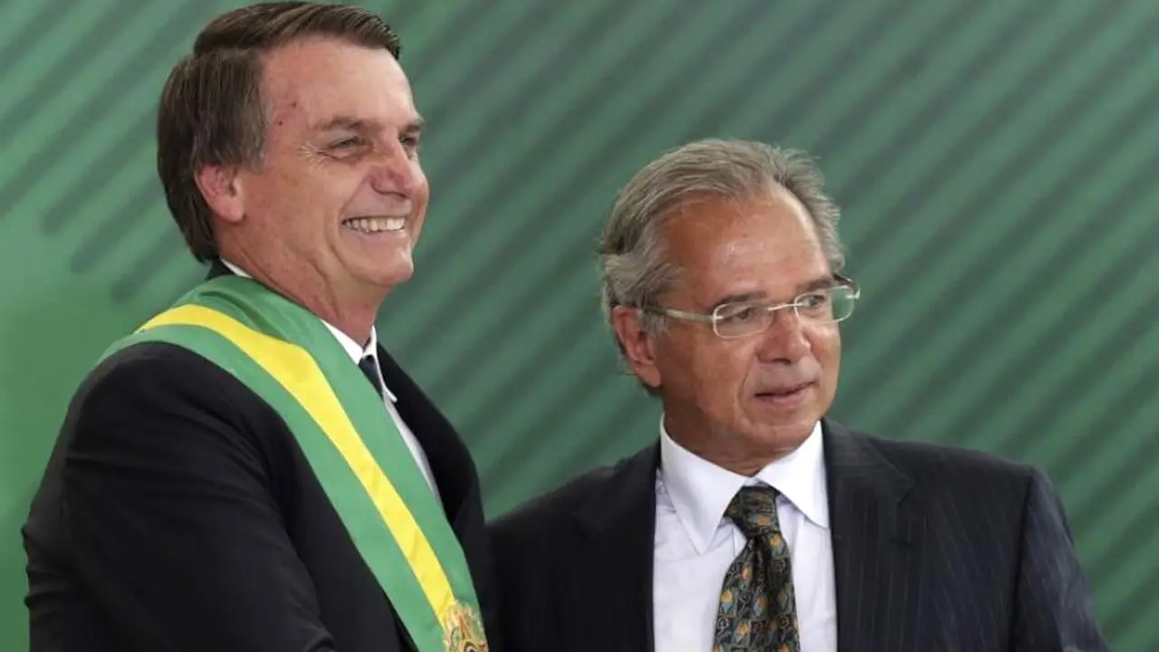 Bolsonaro y Guedes, en pleno debate.