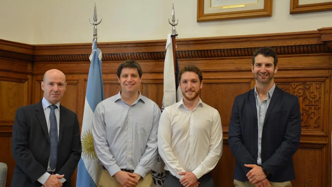 UADE otorgará becas de posgrado para empleados del Distrito Tecnológico