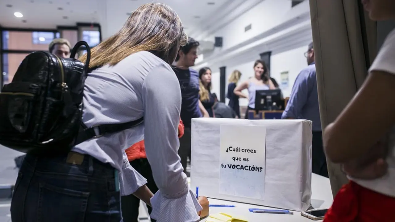 Farmacity presentó un programa para potenciar el desarrollo profesional de los jóvenes