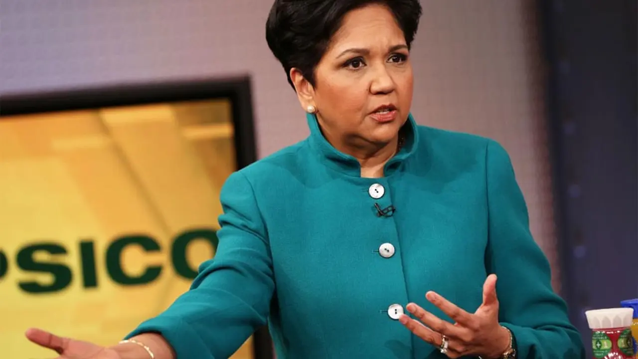 Indra Nooyi fue la primera mujer y primera inmigrante en dirigir PepsiCo