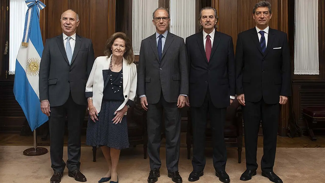 La Corte movió sus piezas en el año electoral: definió una agenda de 11 casos "calientes", con los jubilados y blanqueo incluidos