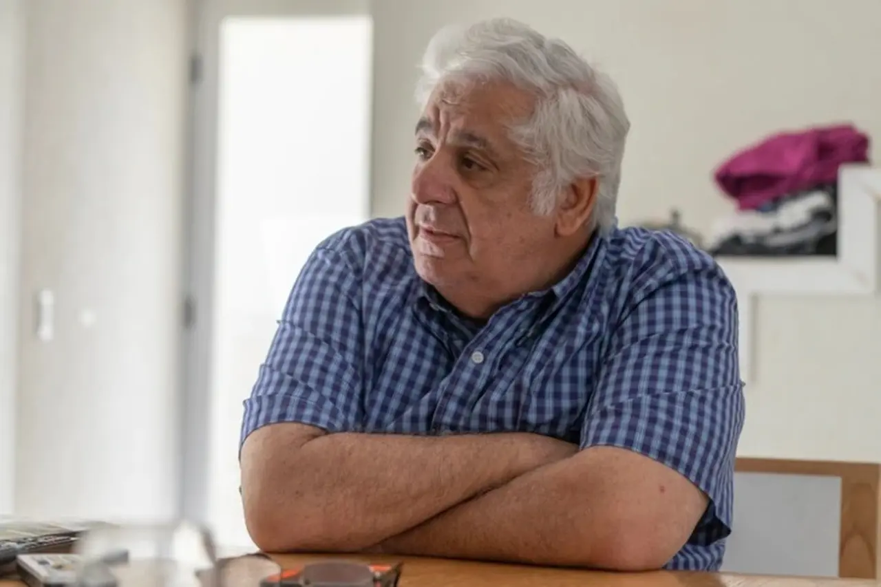 Tras orden de detención, Alberto Samid rechazó entregarse y dijo que el fiscal le pidió 1,8 millones de dólares