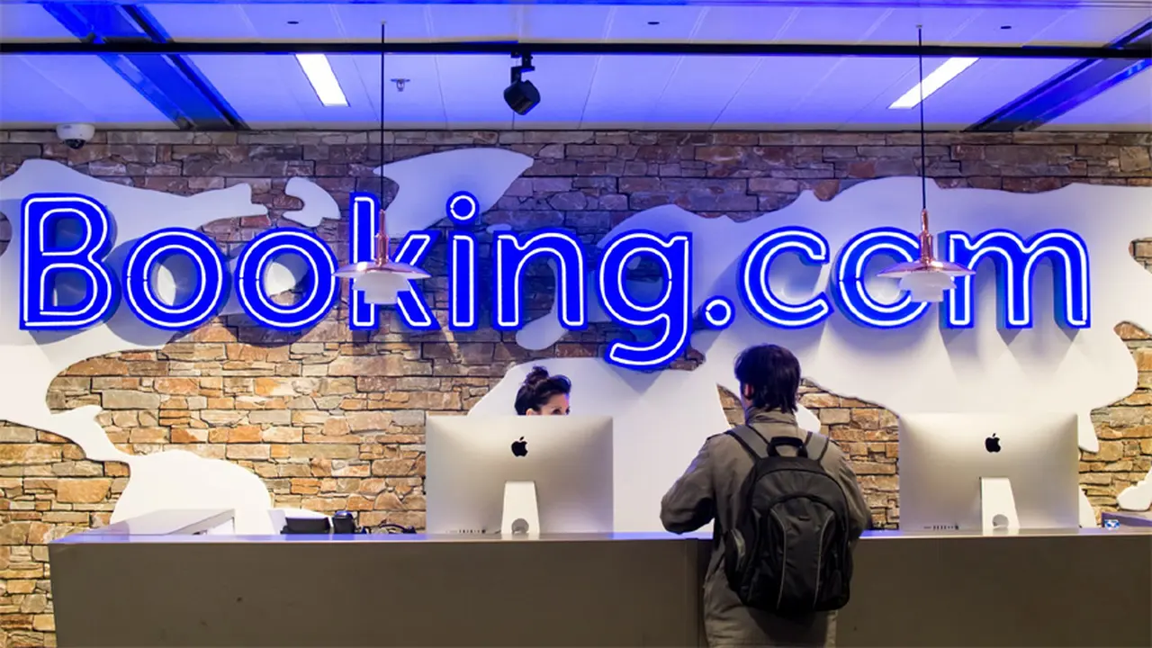 Booking deberá indemnizar a una turista que había contratado un alojamiento en Brasil y estaba en condiciones deplorables