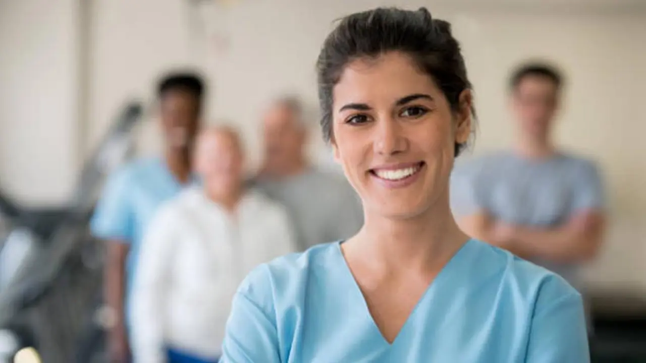 Cuánto ganan los médicos y enfermeros en 2020