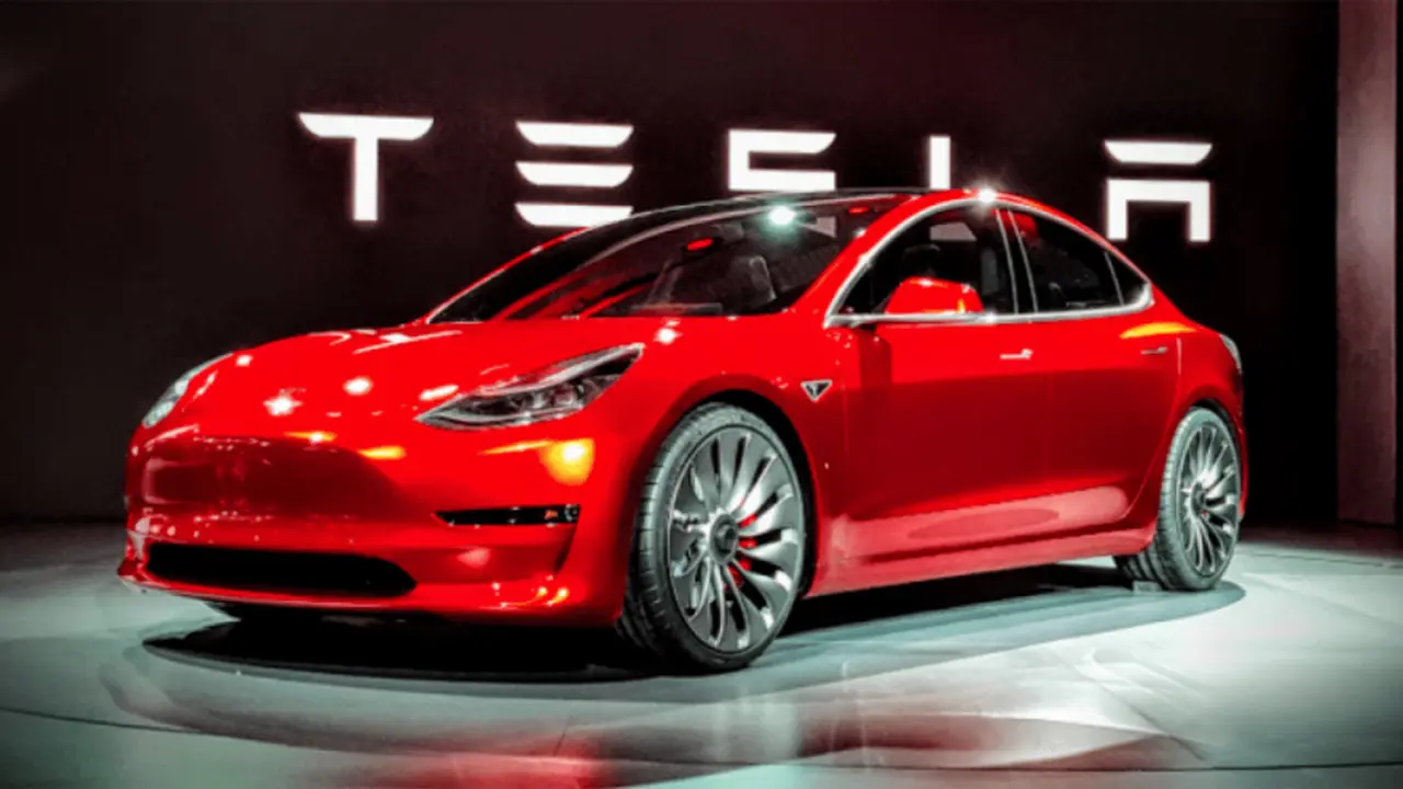 El crecimiento del mercado de los autos eléctricos impulsa como empresa a Tesla. 