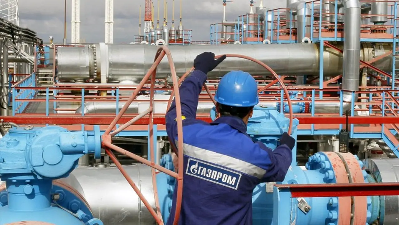 Petrolera rusa Gazprom reiteró su interés en adquirir una participación de YPF en gas no convencional