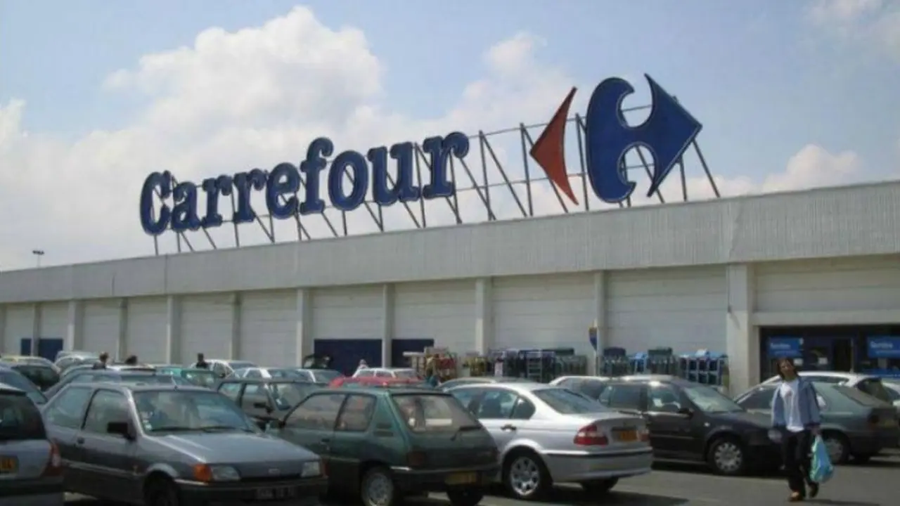 Las acciones de Carrefour subieron casi un 14 por ciento en las operaciones matutinas en París el miércoles