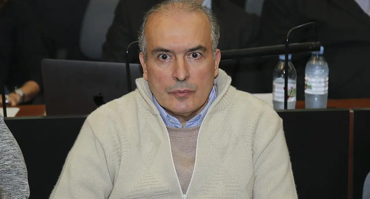 José López quiere que le faciliten una urna para poder votar