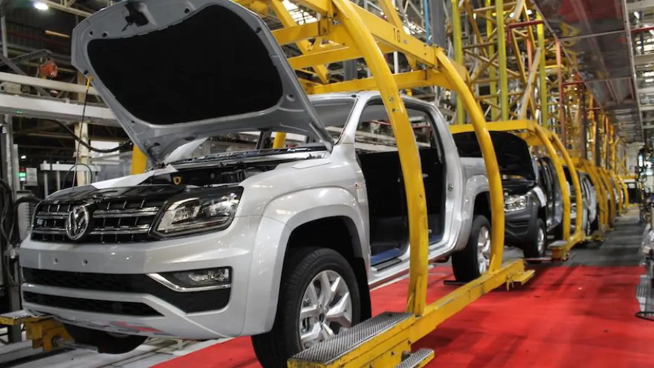 Amarok, la segunda camioneta en ventas, fabricada en la Argentina.