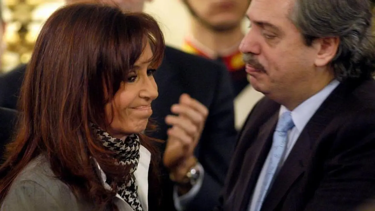 Críticas a la relación de Cristina y Alberto.