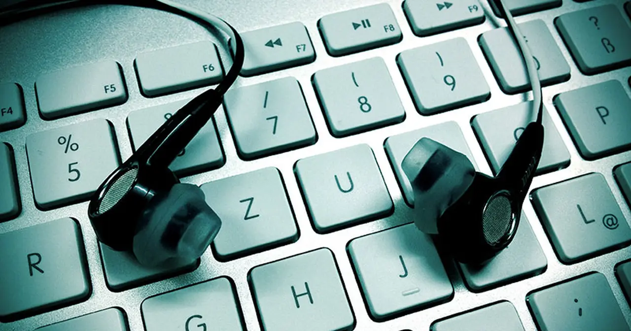 Qué música hay que escuchar para mejorar el rendimiento en el trabajo