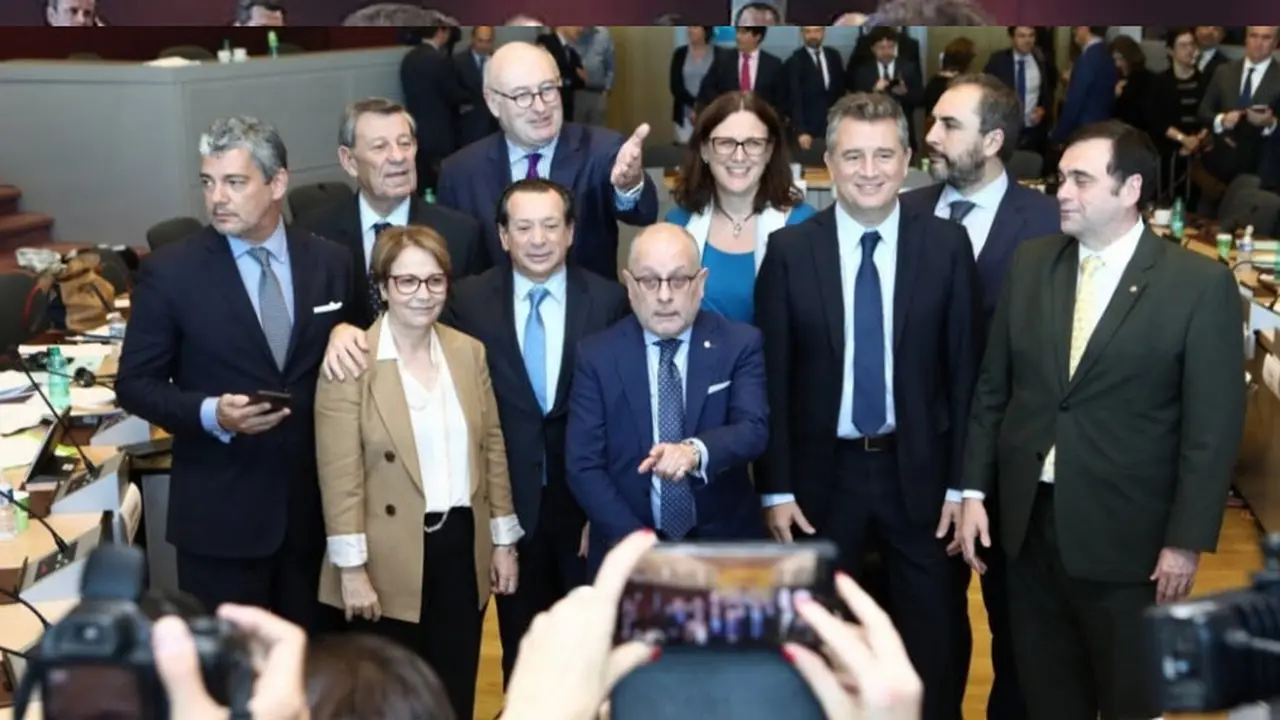 No solo aranceles: acuerdo con UE trae cambios en licitaciones, servicios y etiquetas