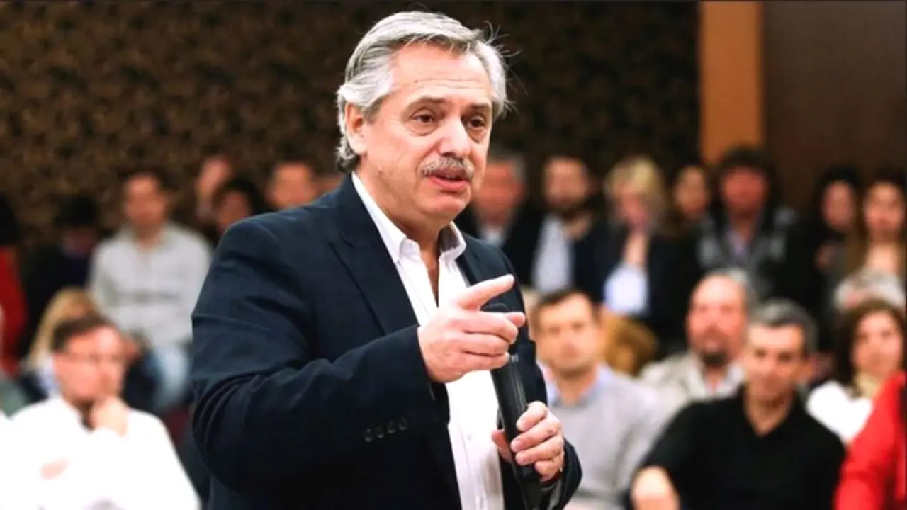 Fernández: qué opina sobre las encuestas, el bono y el derrumbe en Ezeiza, entre otros temas